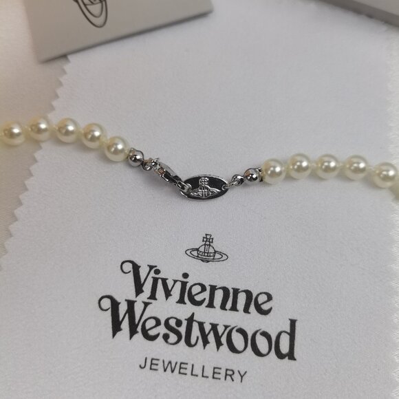 Vivienne Westwood Mini Bas Relief Choker in Silver - Picture 3 of 7